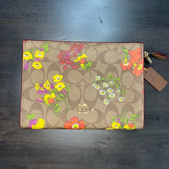 Coach Slim Crossbody In Signature Canvas w/ Floral Print Gold Tone Hardware - Picture 3 of 16